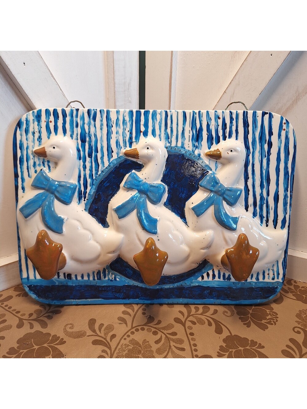 VTG Geese Blue Bow Ceramic Wall Apron Hanger w/3 Hooks B&D Japan 9.5"W X 7"H